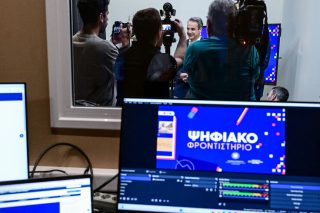 Από την επίσκεψη του πρωθυπουργού Κυριάκου Μητσοτάκη στο υπουργείο Παιδείας, με αφορμή την έναρξη του Ψηφιακού Φροντιστηρίου